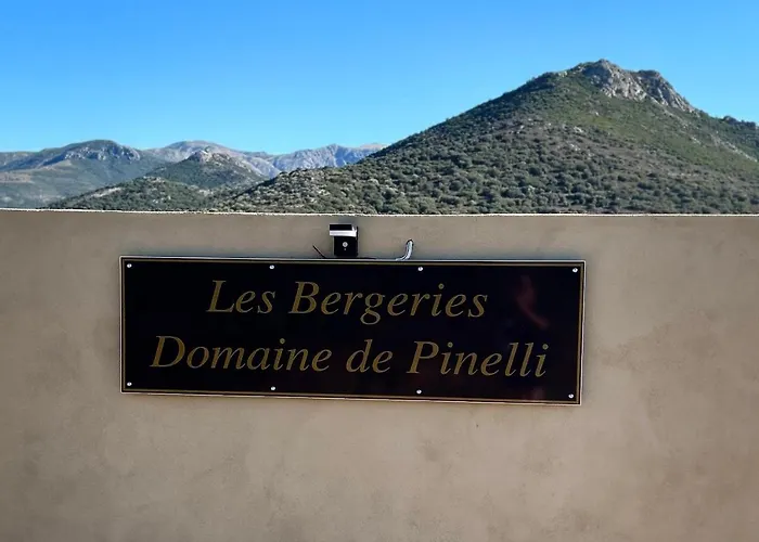 山林小屋 Les Bergeries Du Domaine De Pinelli 贝尔戈代尔